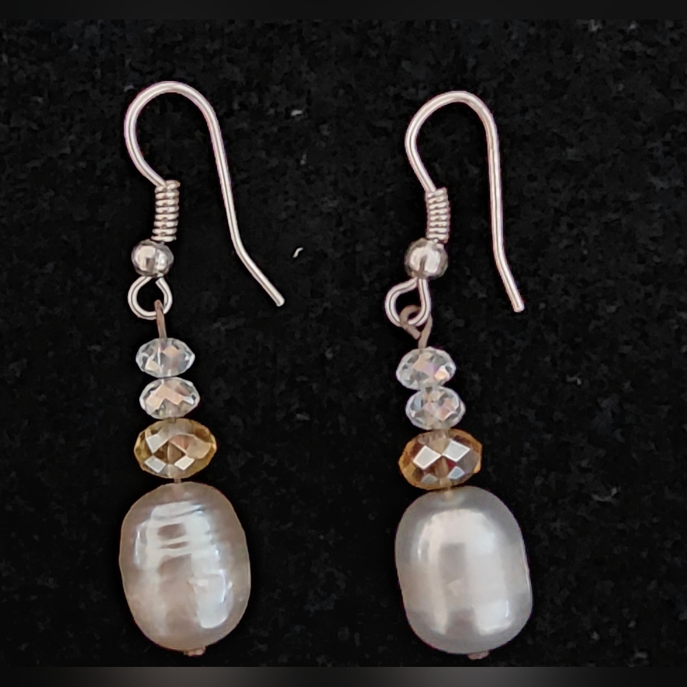 Earrings--Elegant Pearl and Crystal Drop Earrings